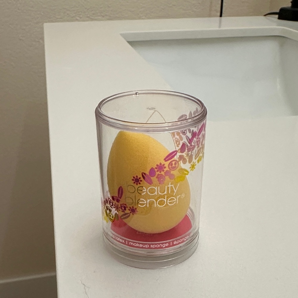 Beautyblender Summer Yellow Makeup Sponge